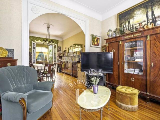 Maison de luxe de 5 pièces en vente à Bordeaux, France