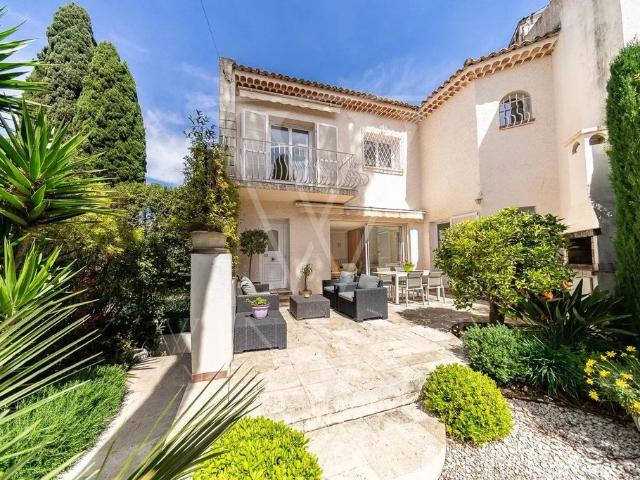 Maison de luxe de 5 pièces en vente à Cannes, France