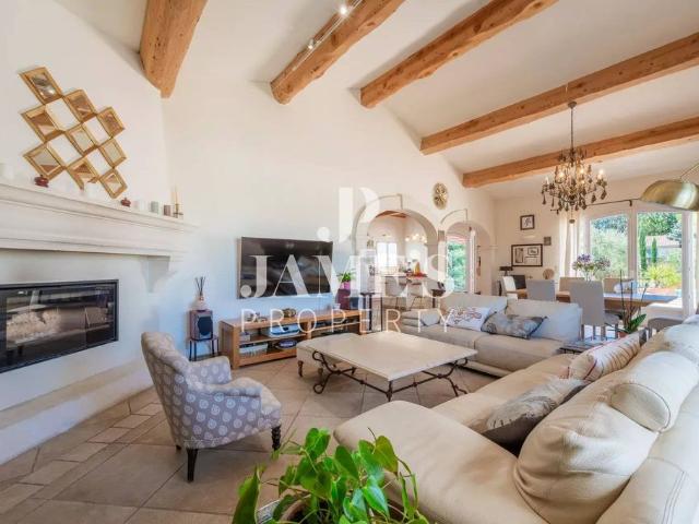 Maison de luxe de 5 pièces en vente à Fontvieille, France