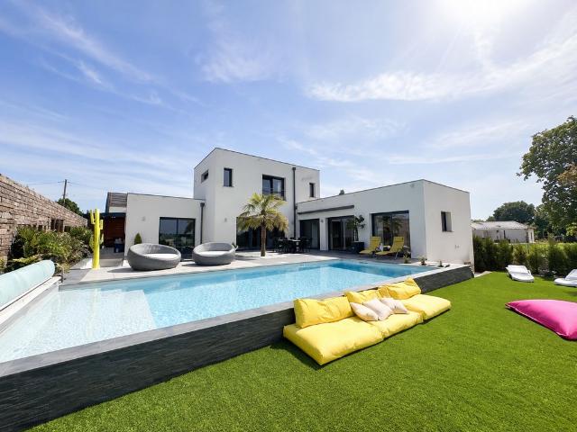 Maison de luxe de 5 pièces en vente à Franchevelle, France