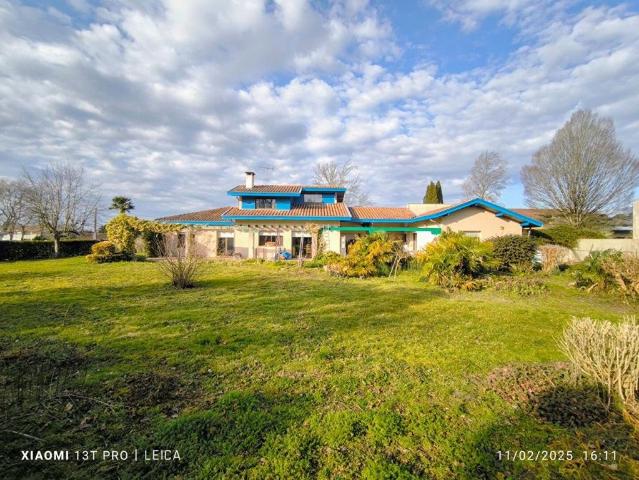 Maison de luxe de 5 pièces en vente à Hinx, France