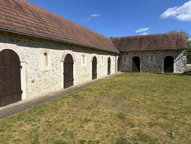 Maison de luxe de 5 pièces en vente à La Flèche, France