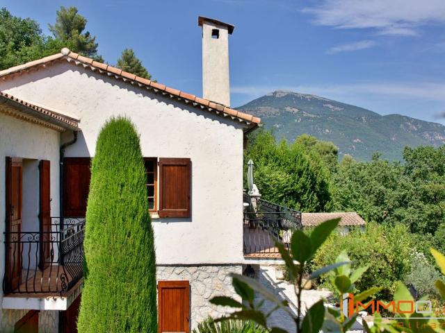Maison de luxe de 5 pièces en vente à Le Bar sur Loup, France