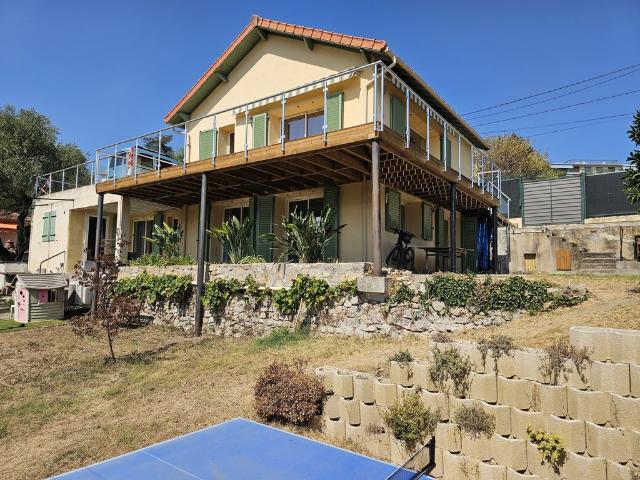 Maison de luxe de 5 pièces en vente à Le Cannet, France