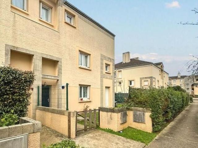 Maison de luxe de 5 pièces en vente à Lognes, Île de France