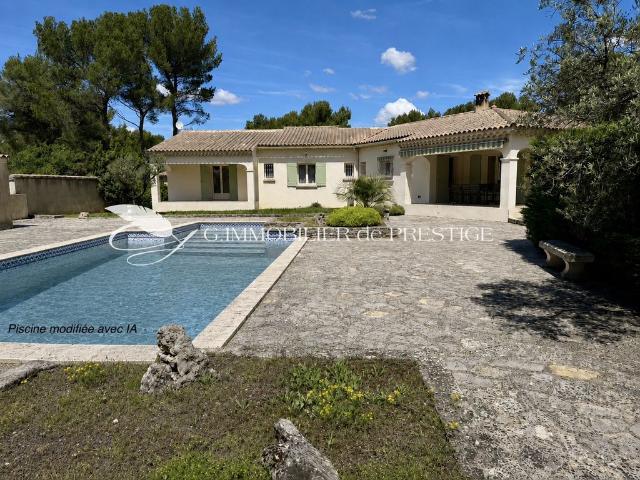 Maison de luxe de 5 pièces en vente à Pernes les Fontaines, France