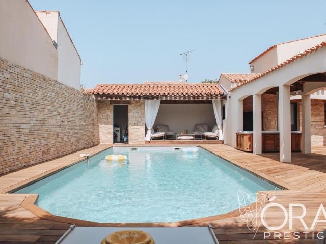 Maison de luxe de 5 pièces en vente à Périgny, France