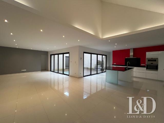 Maison de luxe de 5 pièces en vente à Reims, Grand Est