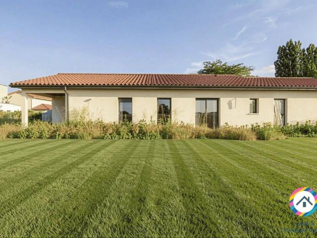 Maison de luxe de 5 pièces en vente à Saint Georges de Reneins, France
