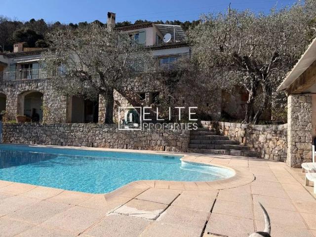 Maison de luxe de 5 pièces en vente à Spéracèdes, Provence Alpes Côte d'Azur