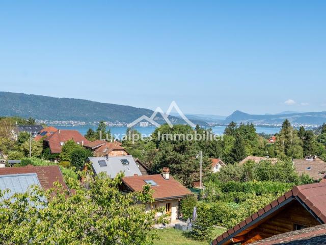 Maison de luxe de 5 pièces en vente à Talloires, France