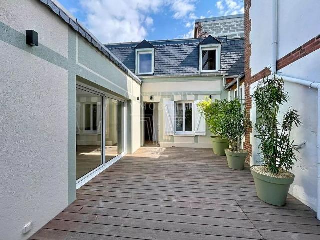 Maison de luxe de 5 pièces en vente à Villerville, France