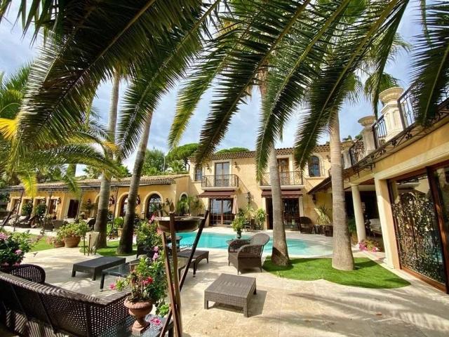 Maison de luxe de 600 m2 en location Mougins, France