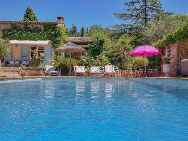 Maison de luxe de 6 chambres en vente à Châteauneuf Grasse, Provence Alpes Côte d'Azur