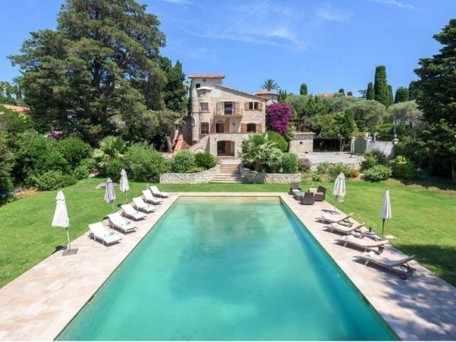 Maison de luxe de 6 chambres en vente à Antibes, France
