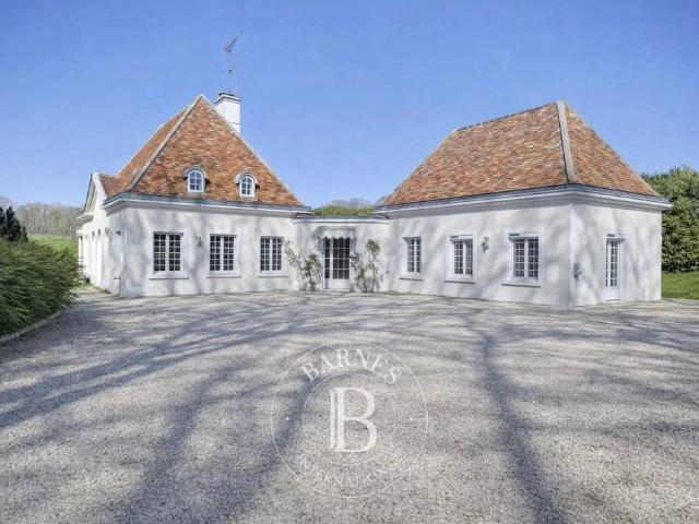 Maison de luxe de 6 chambres en vente à Feucherolles, Île de France