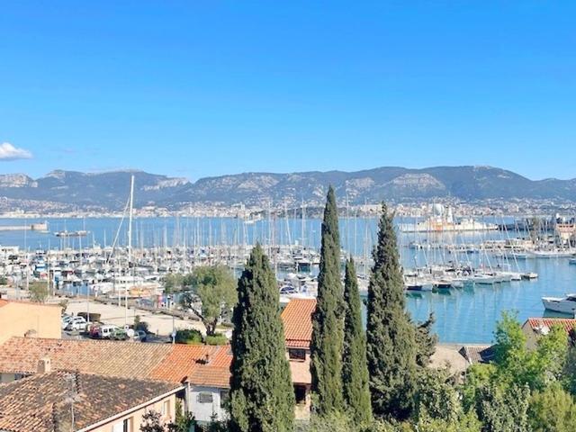 Maison de luxe de 6 chambres en vente à Saint Mandrier sur Mer, France