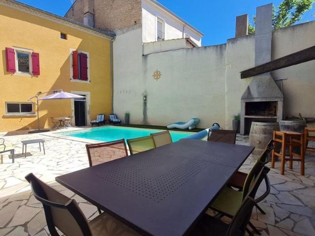 Maison de luxe de 6 pièces en vente à Magalas, France