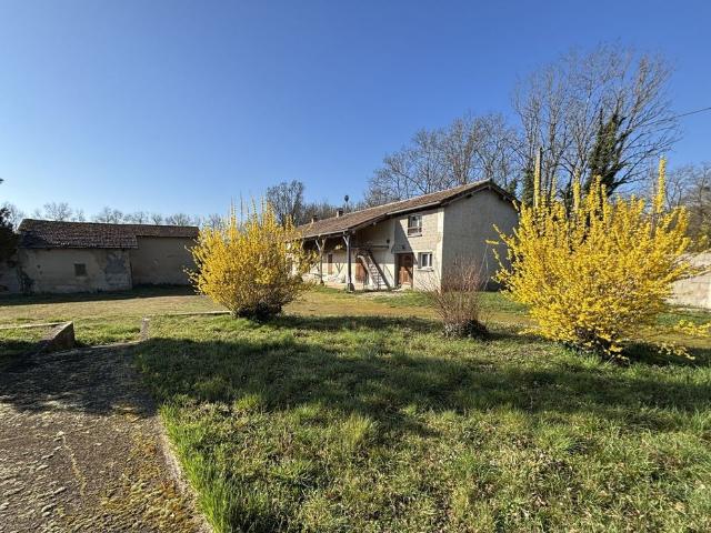 Maison de luxe de 6 pièces en vente à Marlieux, Auvergne Rhône Alpes