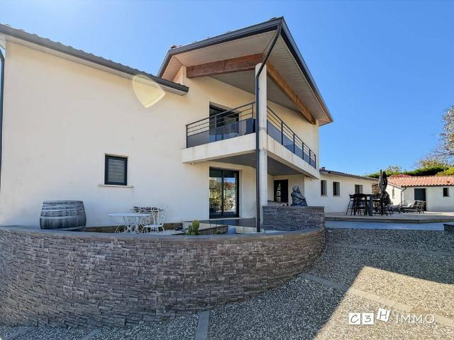 Maison de luxe de 6 pièces en vente à Mauzac, Occitanie