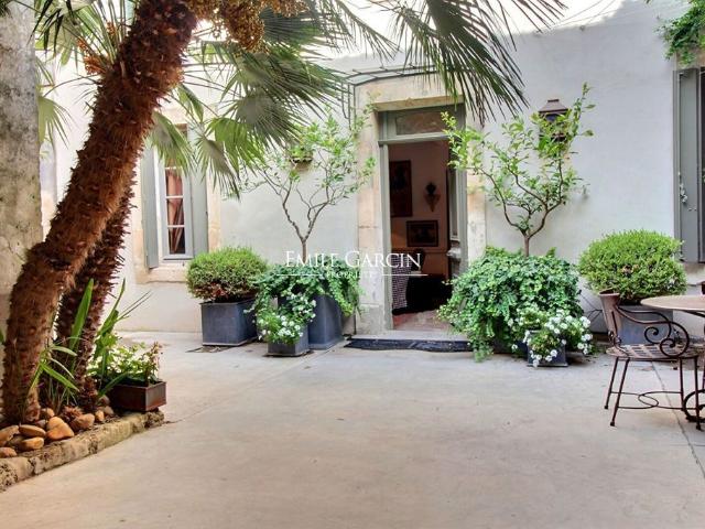 Maison de luxe de 6 pièces en vente à Aigues Mortes, France