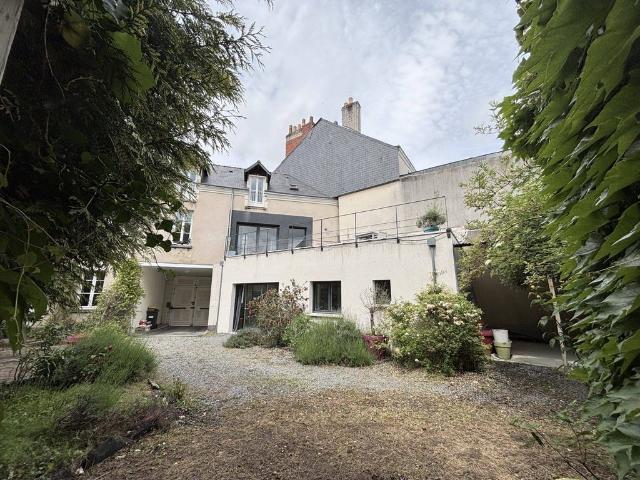 Maison de luxe de 6 pièces en vente à Angers, France