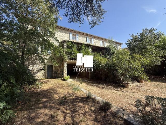 Maison de luxe de 6 pièces en vente à Berrias et Casteljau, France