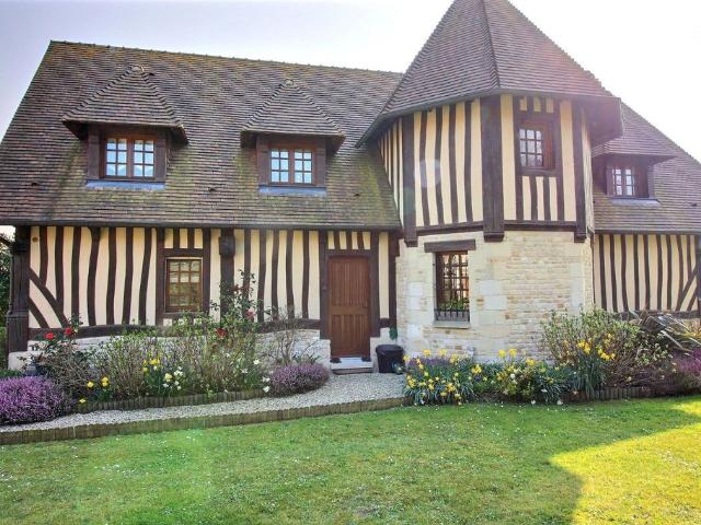 Maison de luxe de 6 pièces en vente à Beuvron en Auge, France