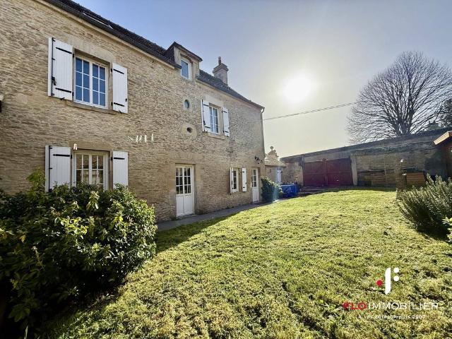 Maison de luxe de 6 pièces en vente à Caen, Normandie