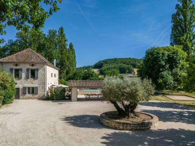 Maison de luxe de 6 pièces en vente à Castelnau Montratier, Occitanie