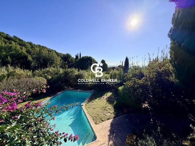 Maison de luxe de 6 pièces en vente à Carqueiranne, Provence Alpes Côte d'Azur