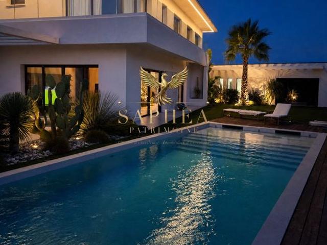 Maison de luxe de 6 pièces en vente à Carqueiranne, Provence Alpes Côte d'Azur