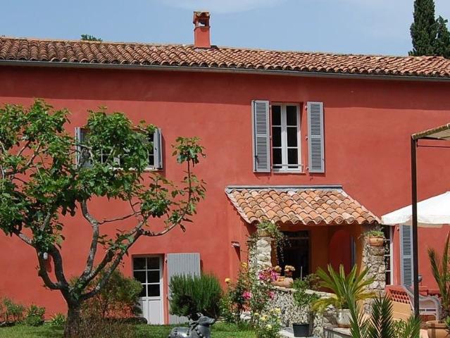 Maison de luxe de 6 pièces en vente à Chaville, Île de France