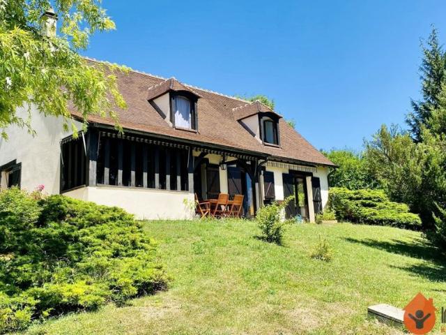 Maison de luxe de 6 pièces en vente à Condé Sainte Libiaire, France