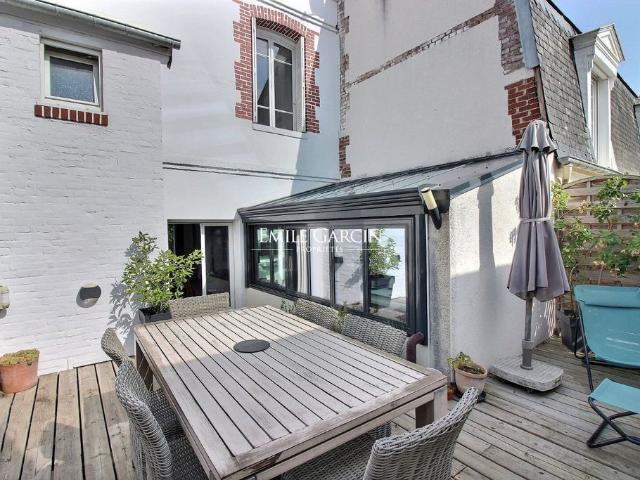 Maison de luxe de 6 pièces en vente à Deauville, France