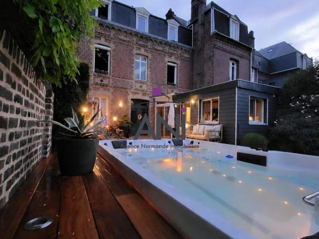 Maison de luxe de 6 pièces en vente à Dieppe, Normandie