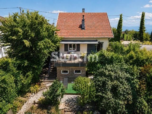 Maison de luxe de 6 pièces en vente à Divonne les Bains, France