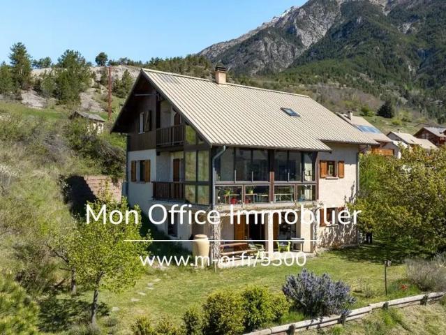 Maison de prestige de 200 m2 en vente Eygliers, Provence Alpes Côte d'Azur