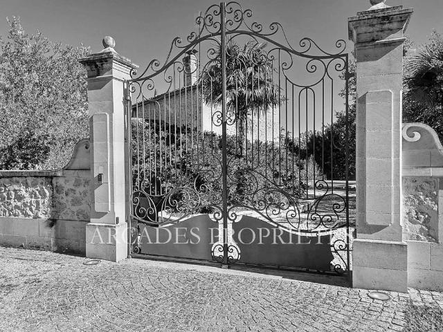 Maison de luxe de 6 pièces en vente à Fargues Saint Hilaire, Nouvelle Aquitaine