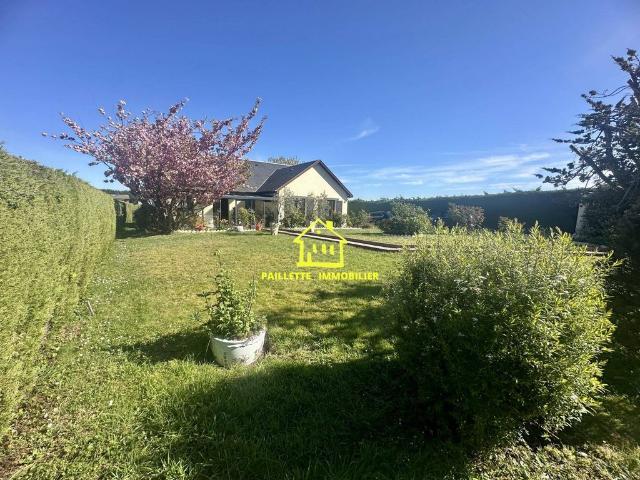 Maison de luxe de 6 pièces en vente à Fontaine la Mallet, France