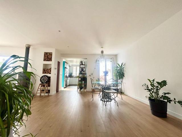 Maison de luxe de 6 pièces en vente à Fontenay sous Bois, France