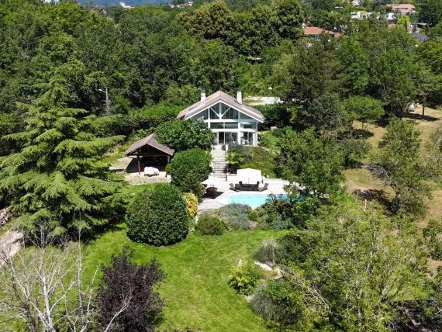 Maison de 6 pièces de luxe en vente à Grilly, France