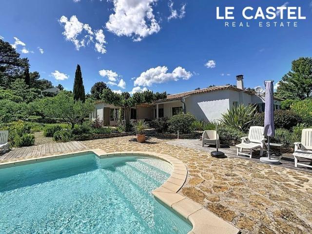 Maison de luxe de 6 pièces en vente à La Cadière d'Azur, France