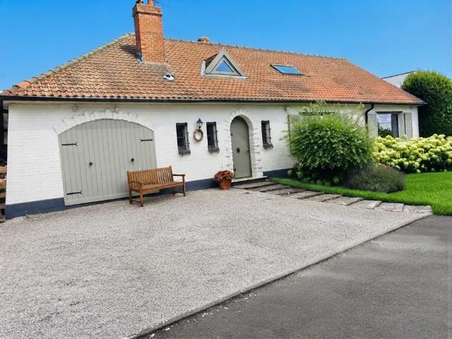 Maison de luxe de 6 pièces en vente à La Chapelle d'Armentières, Hauts de France