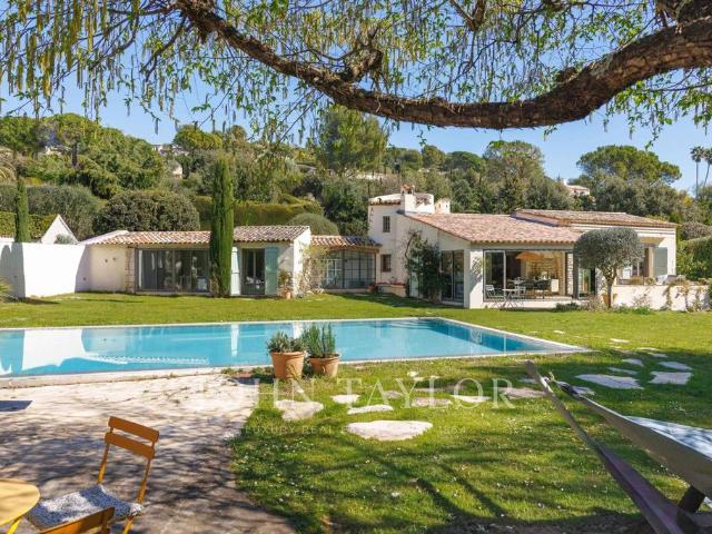 Maison de 5 chambres de luxe en vente à La Colle sur Loup, France