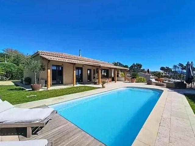 Maison de luxe de 6 pièces en vente à La Gaude, France