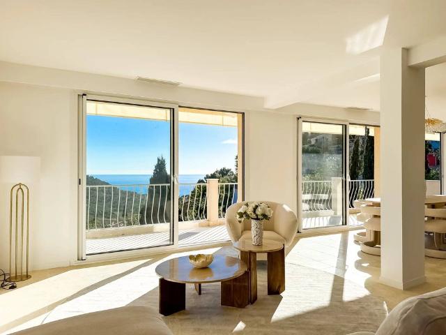 Maison de luxe de 6 pièces en vente à La Turbie, Provence Alpes Côte d'Azur