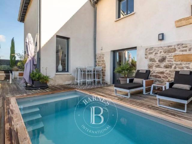 Maison de luxe de 6 pièces en vente à La Tour de Salvagny, Auvergne Rhône Alpes