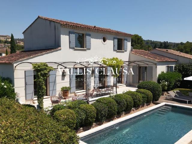 Maison de luxe de 6 pièces en vente à Lagnes, France