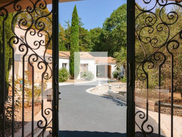 Maison de luxe de 200 m2 en vente Lagord, France